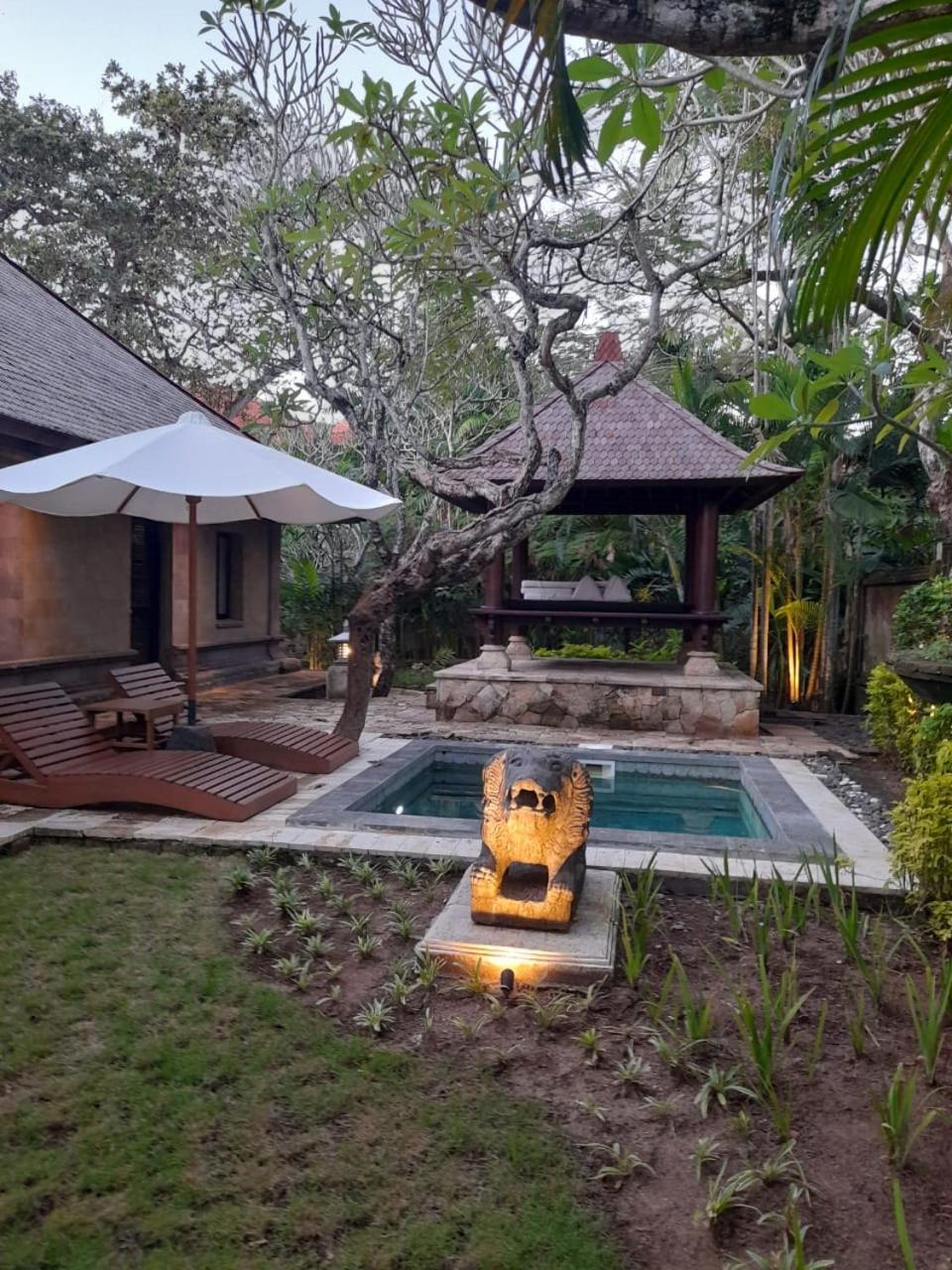 The Royal Beach Seminyak  Luaran gambar