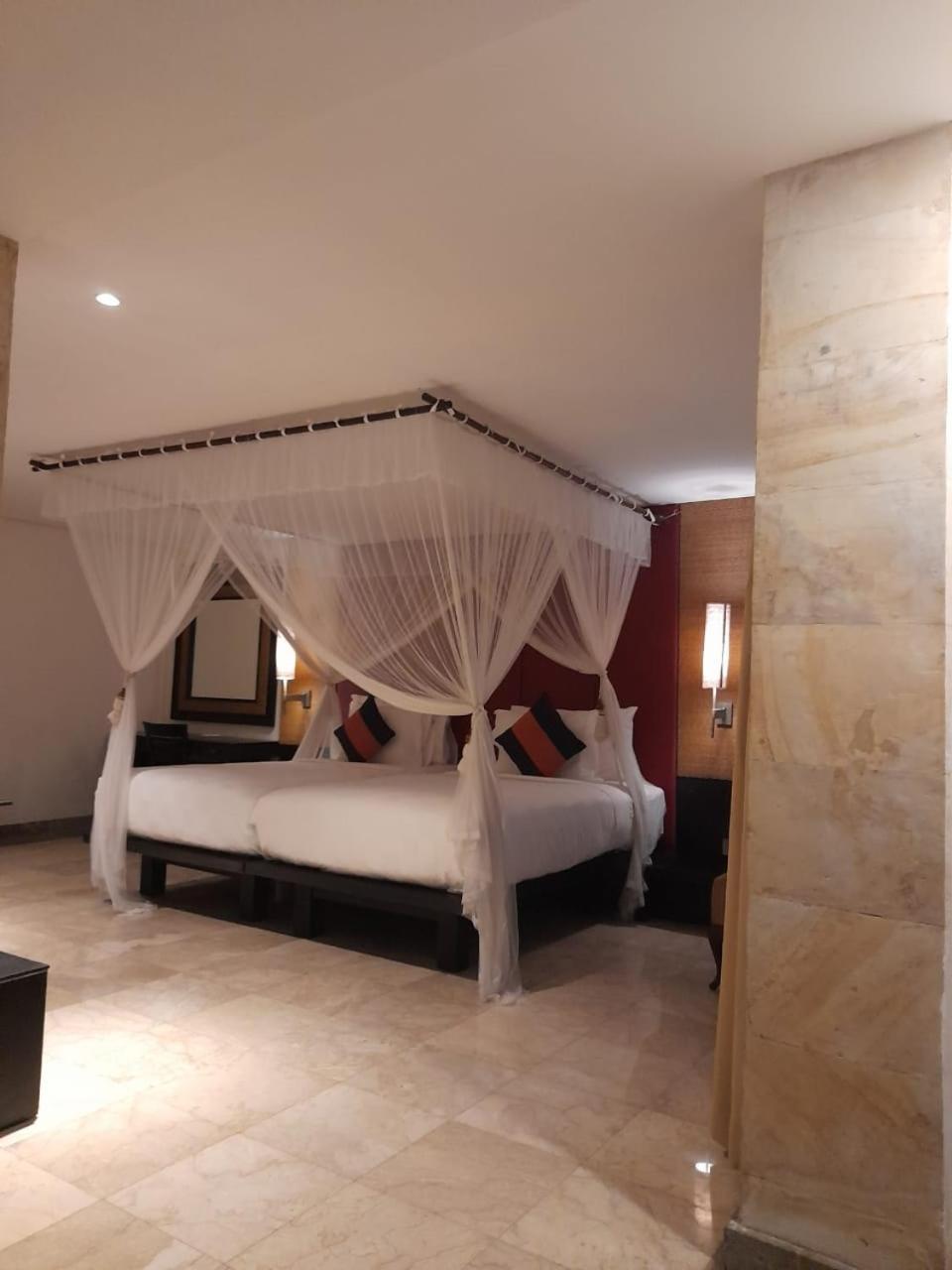 The Royal Beach Seminyak  Luaran gambar